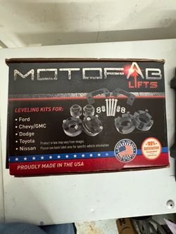 Leveling kit for Chevy or GMC