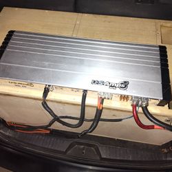"Rare" U.S. Amps Merlin Md3d 2400 Watts Rms!