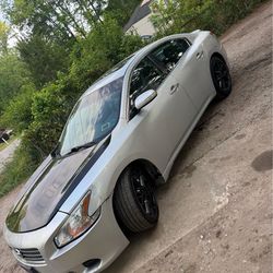 ***2009 Nissan maxima*****