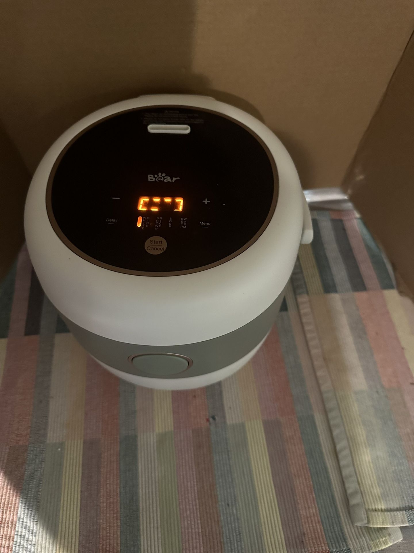 Rice Cooker. Bear. 3 Cup.