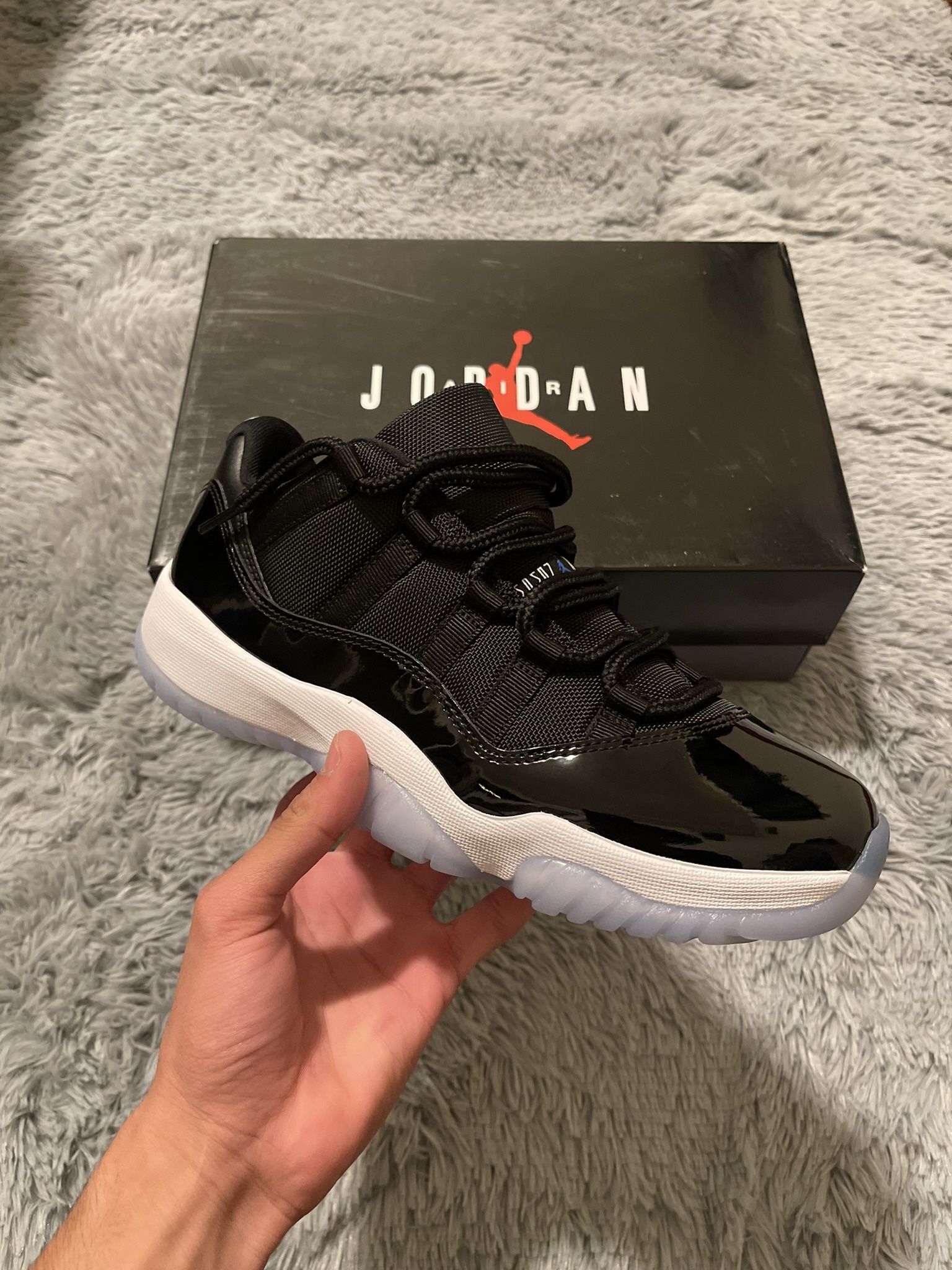 Jordan 11 Space Jam