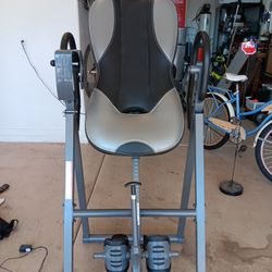Innova ITM5950 Advanced Heat and Massage Therapeutic Inversion Table