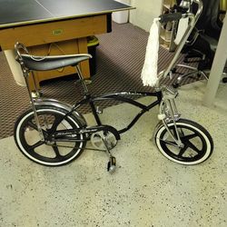 REPO CUSTOM SCHWINN BLACK FRIDAY KRATE