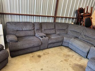Sectional & recliner