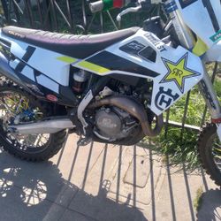 Like New 2019 Fc450 HUSQ Dirt Bike