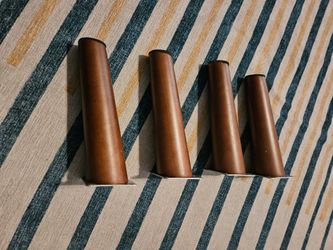 8" wood legs
