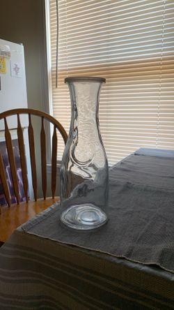 Glass jar