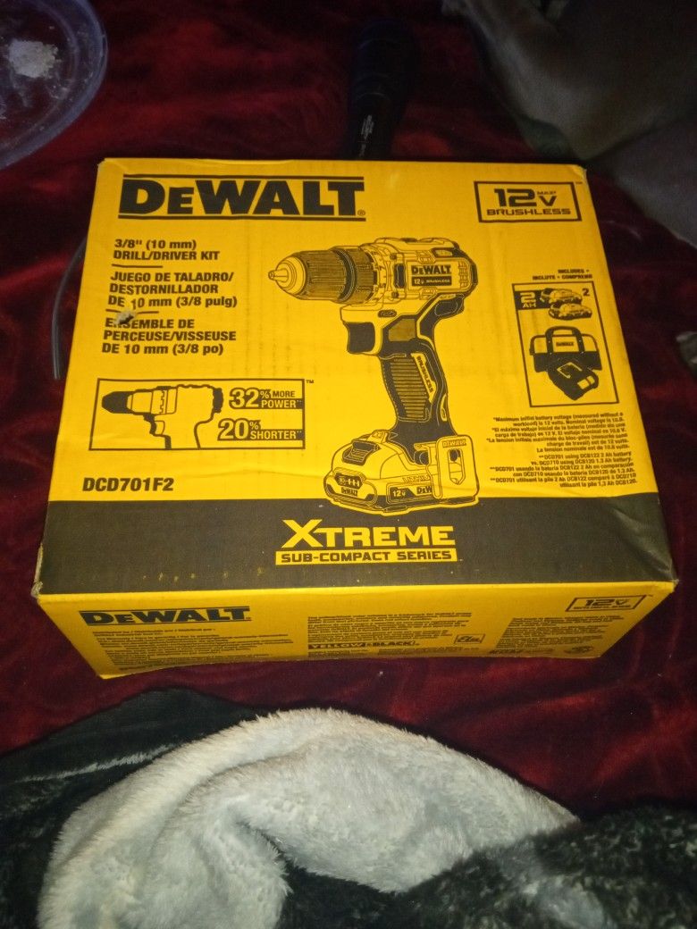 3/8" Drill/Driver Kit & 5 3/8" Circular Saw