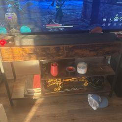 Full Bed/night Stand/entertainment Set Up