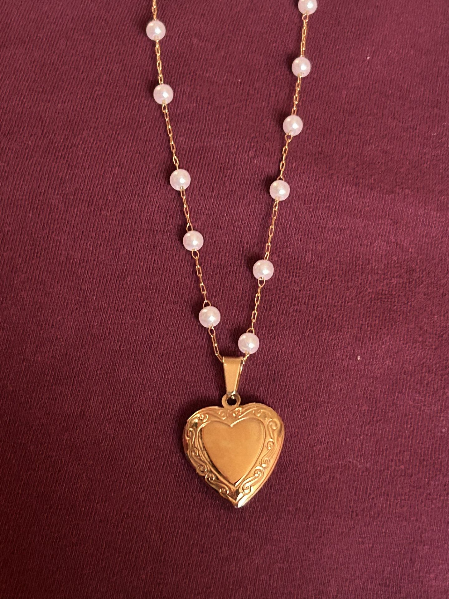 Gold Plated Heat Locket With pearls