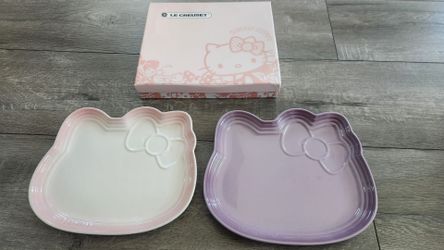 Le Creuset X Hello Kitty Plates Set of 2
