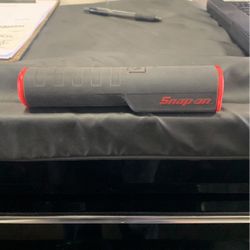 Snap On Wireless 300 Lumen Light