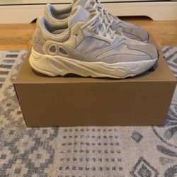Yeezy 700 ‘Analog’