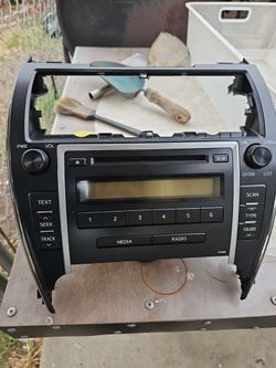 Toyota camry 2011stock radio