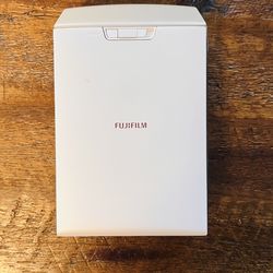 Fujifilm Instax printer - prints Polaroids from your phone