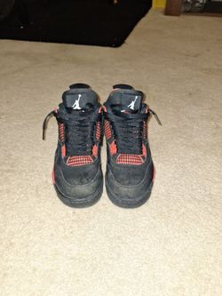 Size 5.5 Jordan 4's