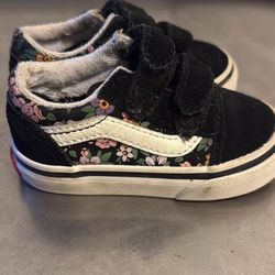 Van Flower shoes 4C