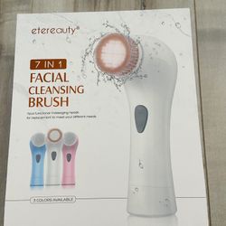 New In Box 7 In 1 Faicial Cleansing Brush 