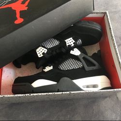 Air Jordan 4 WHITE THUNDER