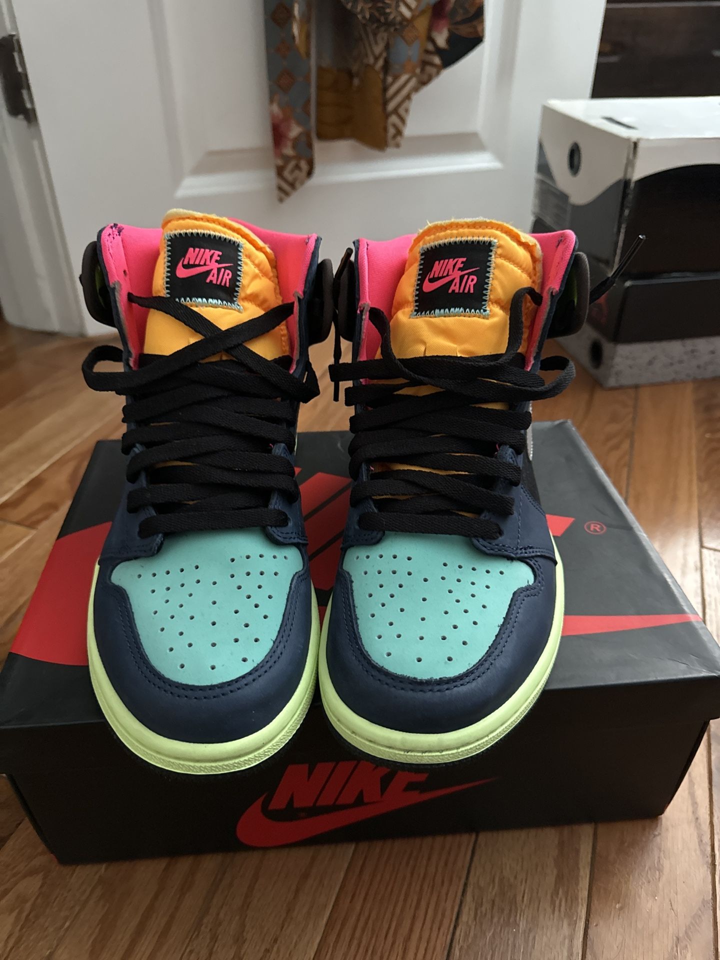 JORDAN 1 BIO HACK SZ 8.5