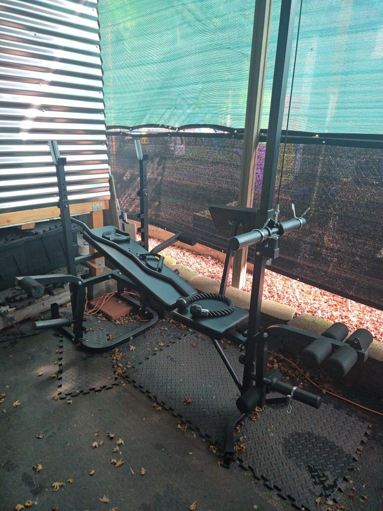 Workout Bench W/ Pull Down, Leg Extension, and Fly Attachments
