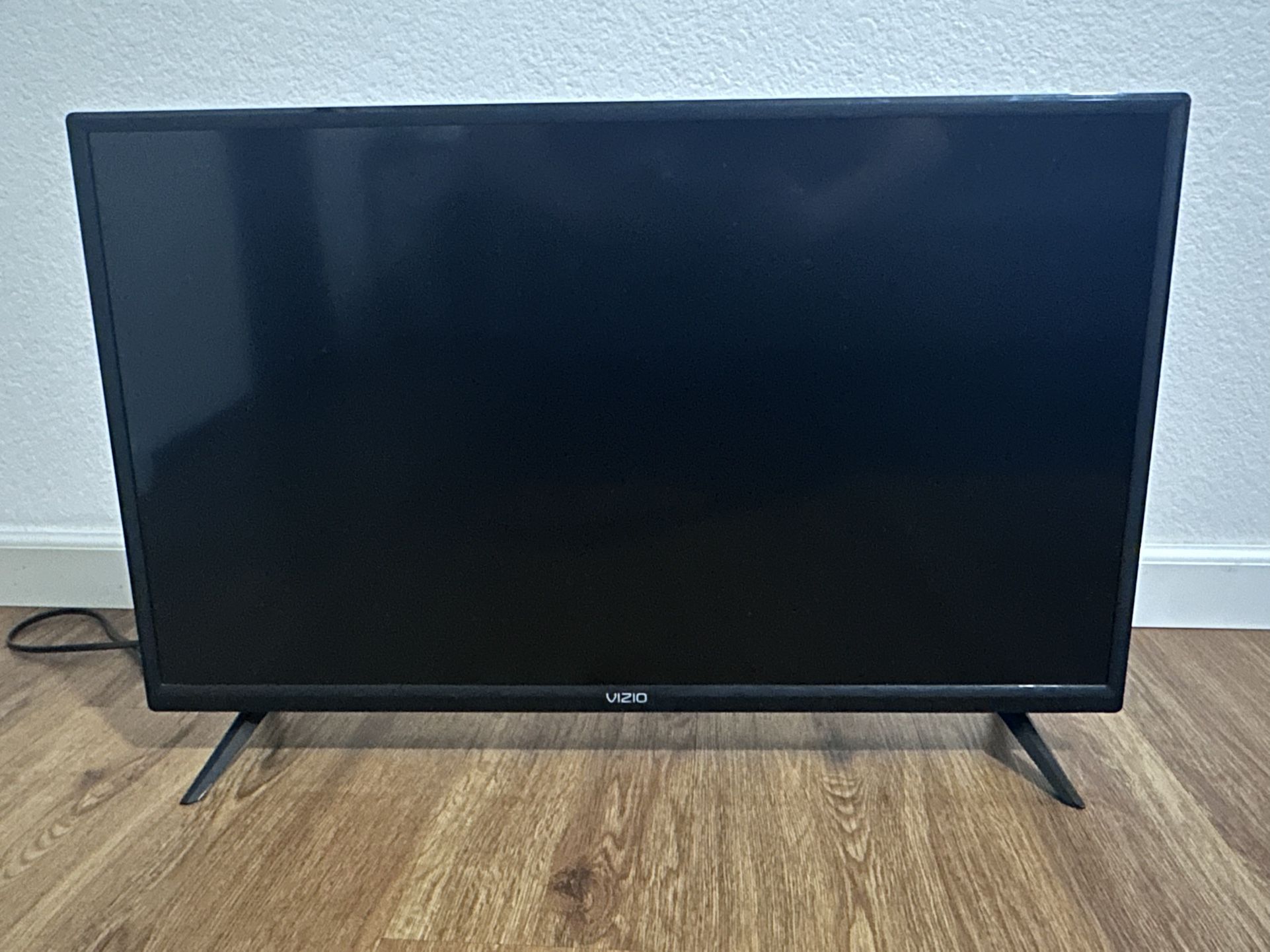 VIZIO D-Series™ 32” Class (31.5" Diag.) Smart TV