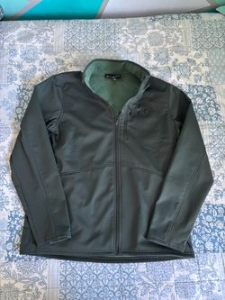 Under armor zip up