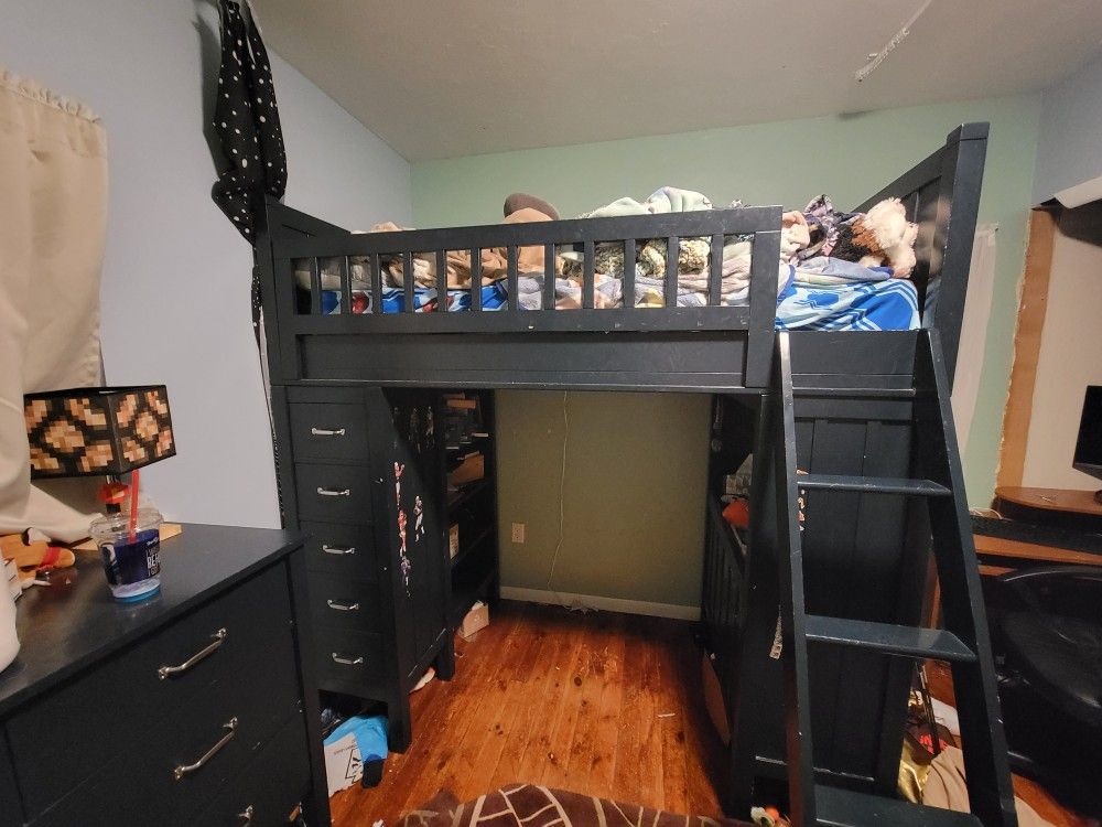 Bunk Beds with Desk