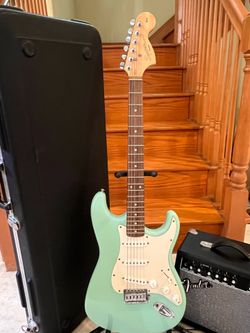 Squier FSR Affinity Stratocaster (Mint) w/ Hardshell Case, Fender Amp