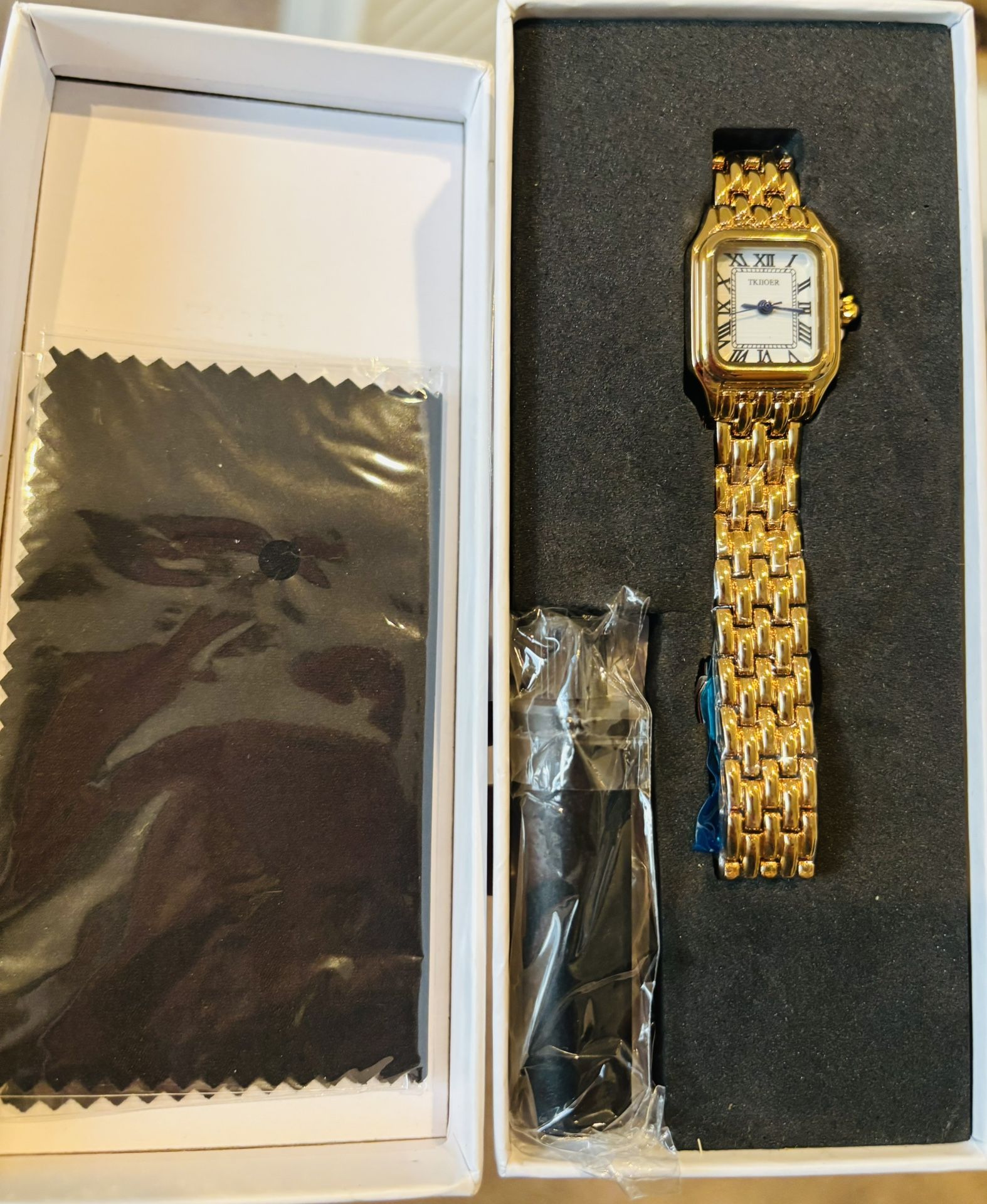 TKIIOER Women’s Watch