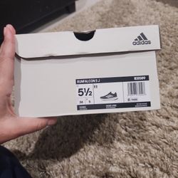 Adidas Tennis Shoes