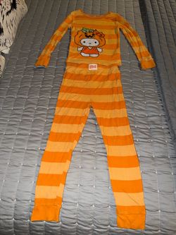 Hello Kitty Halloween pajama set size 6