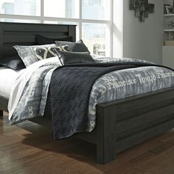 Brinxton Black Queen Panel Bed

