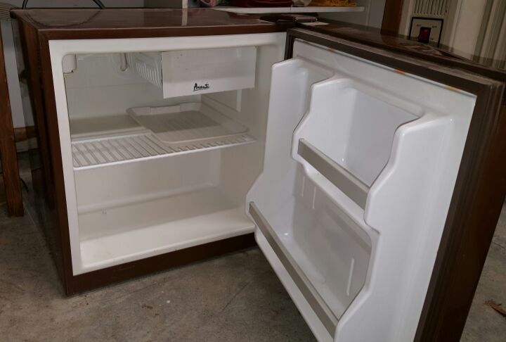 Mini Fridge By Avanti For Sale In Bridgeton Nj Offerup