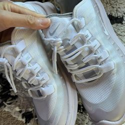 Nike Air Max Axis Running Women’s Shoes 5.5