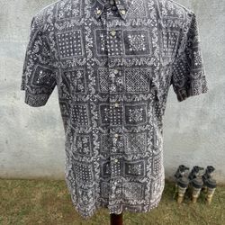 PreOwned Reyn Spooner Tailored Fit Gray Hawaiian Print Full Button Men's Medium