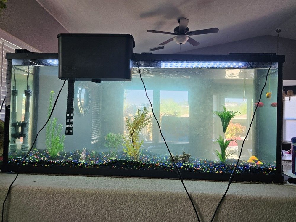 FULLY FUNCTIONING FISH TANK 55 Gals with Accessories  & Cleaning Kit
