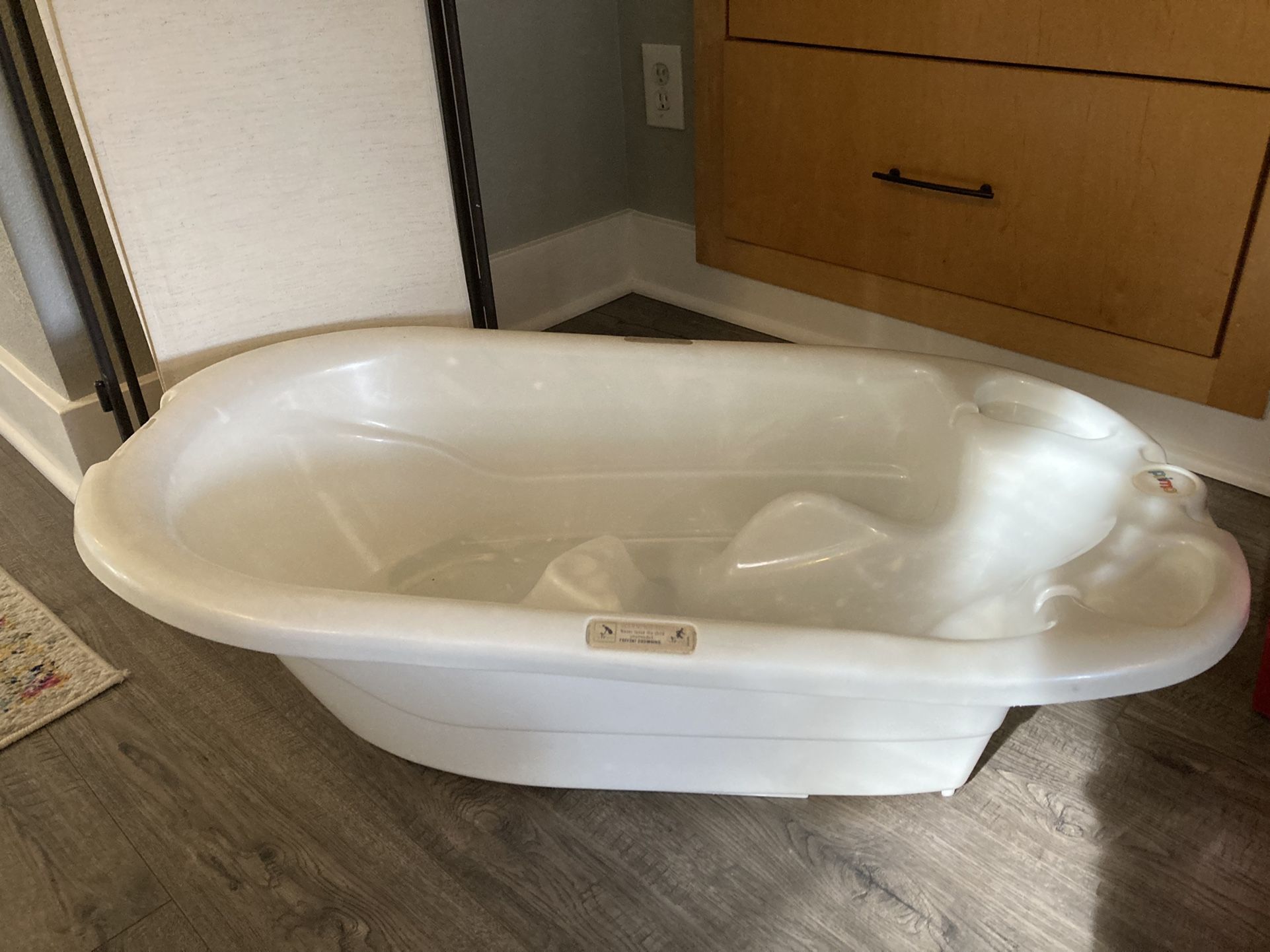 Primo Baby Bath Tub
