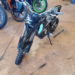 2025 Surron Hyper Bee