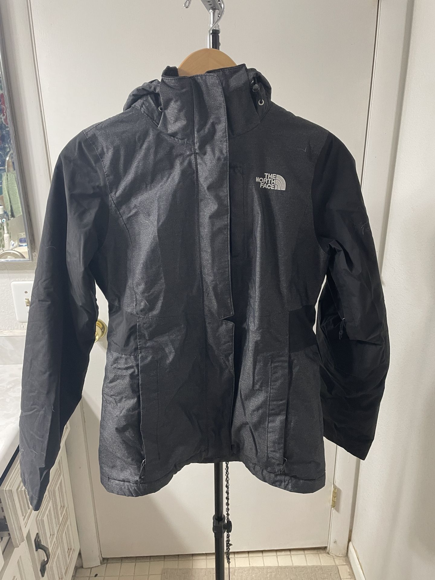 North Face Insulted Women’s Ski Jacket