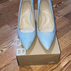 Women’s Size 8.5 Grey Pumps