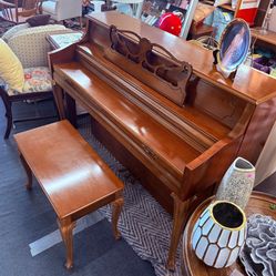 Wurlitzer  Console Piano