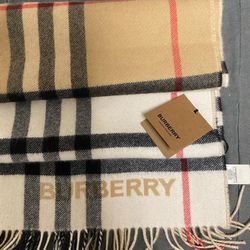 Burberry Scarf 