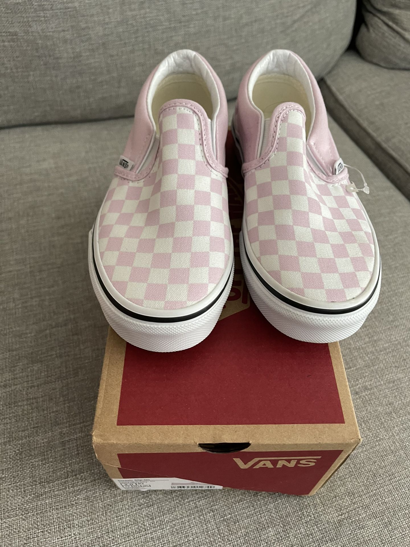 New! Girls Vans