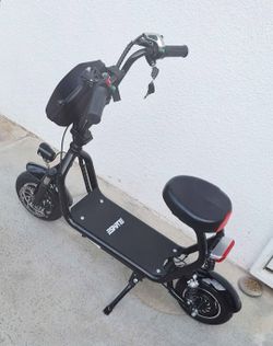 Electric Scooter 350W 48V 18.6 Miles Long-range Battery Foldable Easy Carry Portable Design, Adult Electric Scooter Up to 18 MPH Commuter Scooter Blac