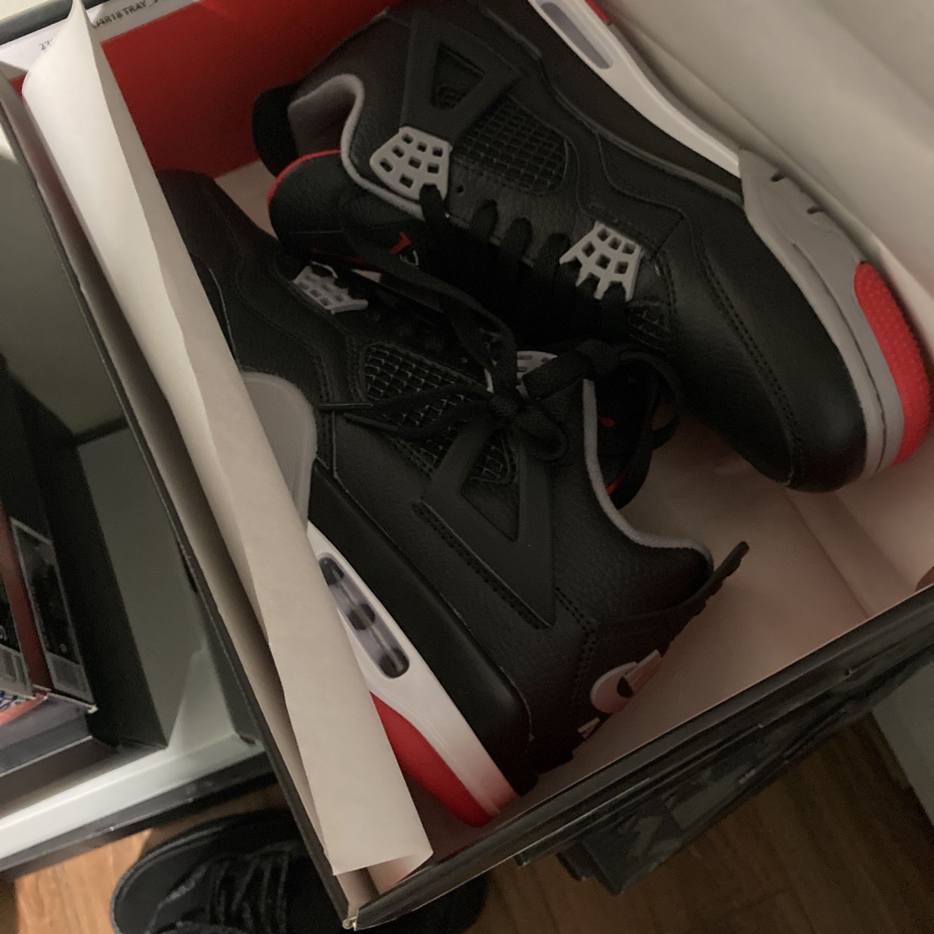 Air Jordan 4 Retro