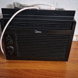 Midea AC Unit