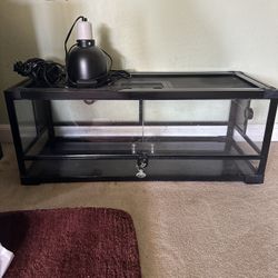 Sturdy & Like New 20 Gallon Tank 