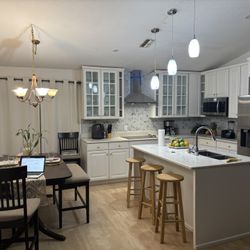 Solid Wood Dining Room Set $250