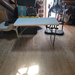 4 Foot Folding Table